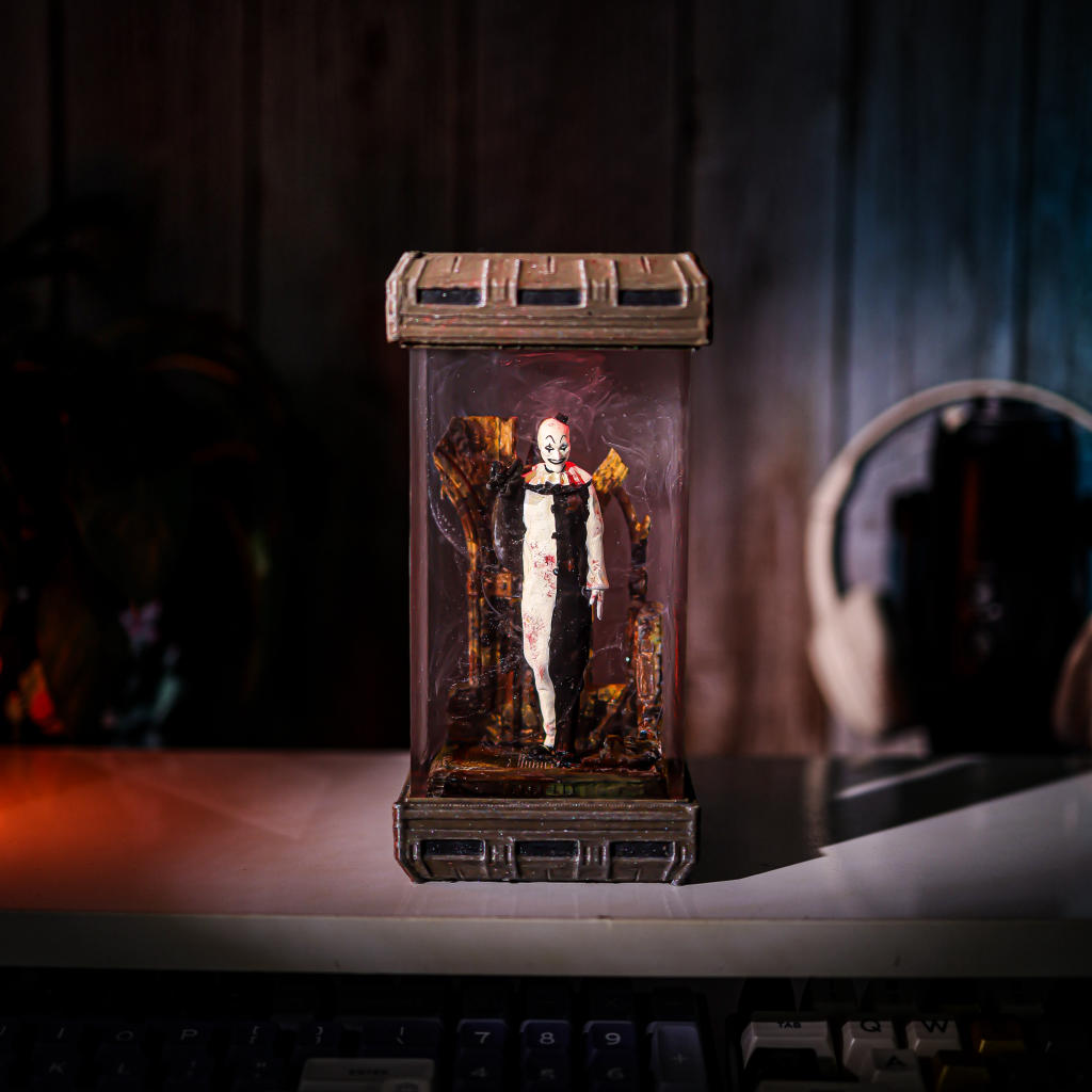 Art the Clown Terrifier Lamp - Image 8