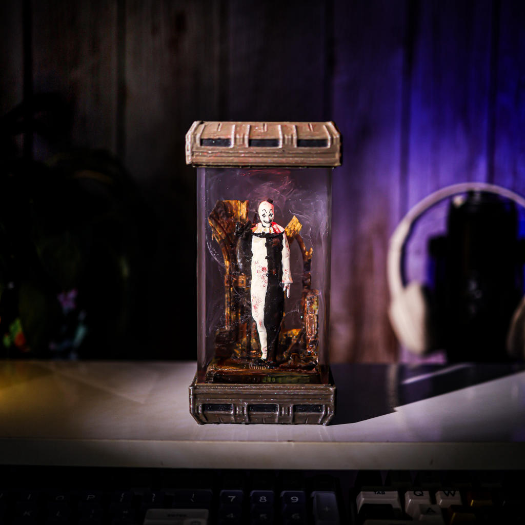 Art the Clown Terrifier Lamp - Image 7