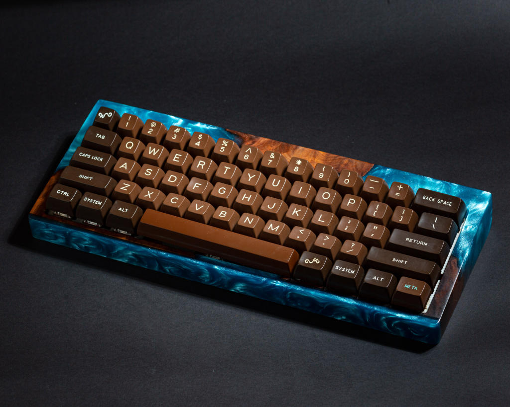 Blue Resin and Wood Keyboard Case - Image 9
