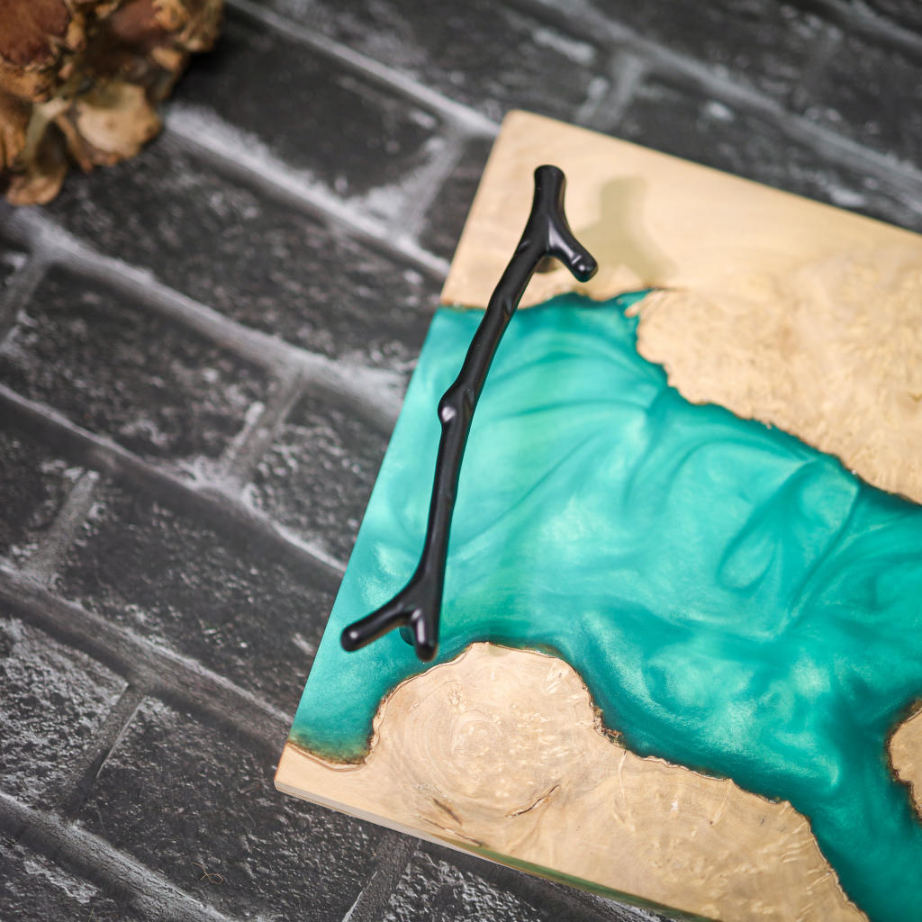 Blue Walnut Epoxy Resin Cheese Tray - Image 5