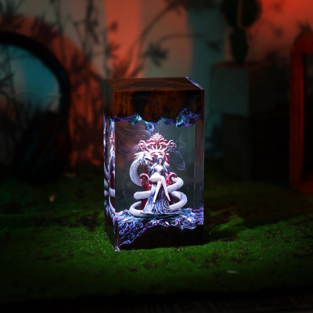 Boa Hancock One Piece Lamp - Image 5