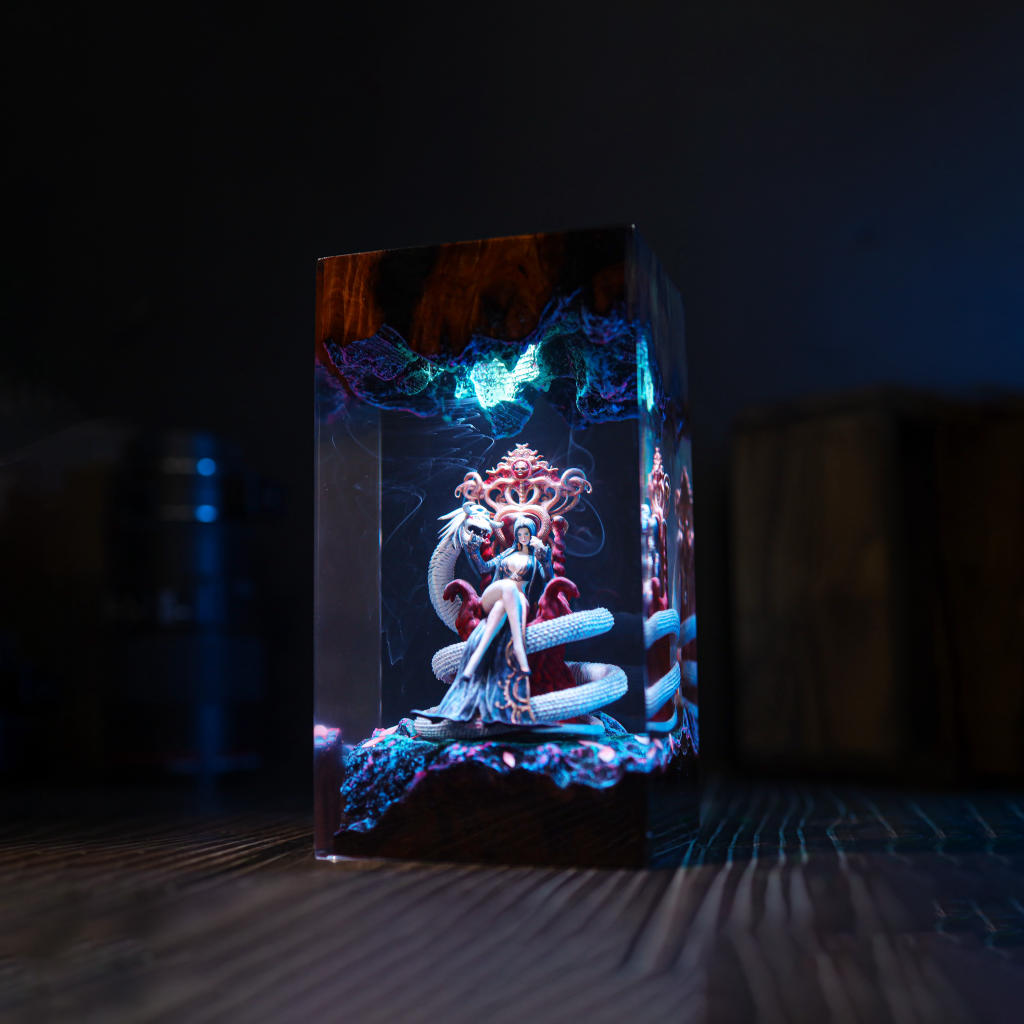 Boa Hancock One Piece Lamp - Image 3