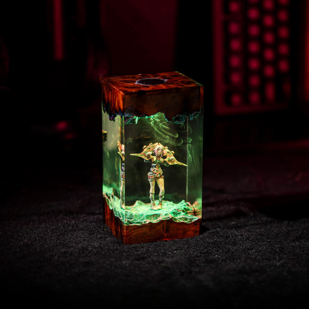 Briar League of Legends Lamp - Image 5