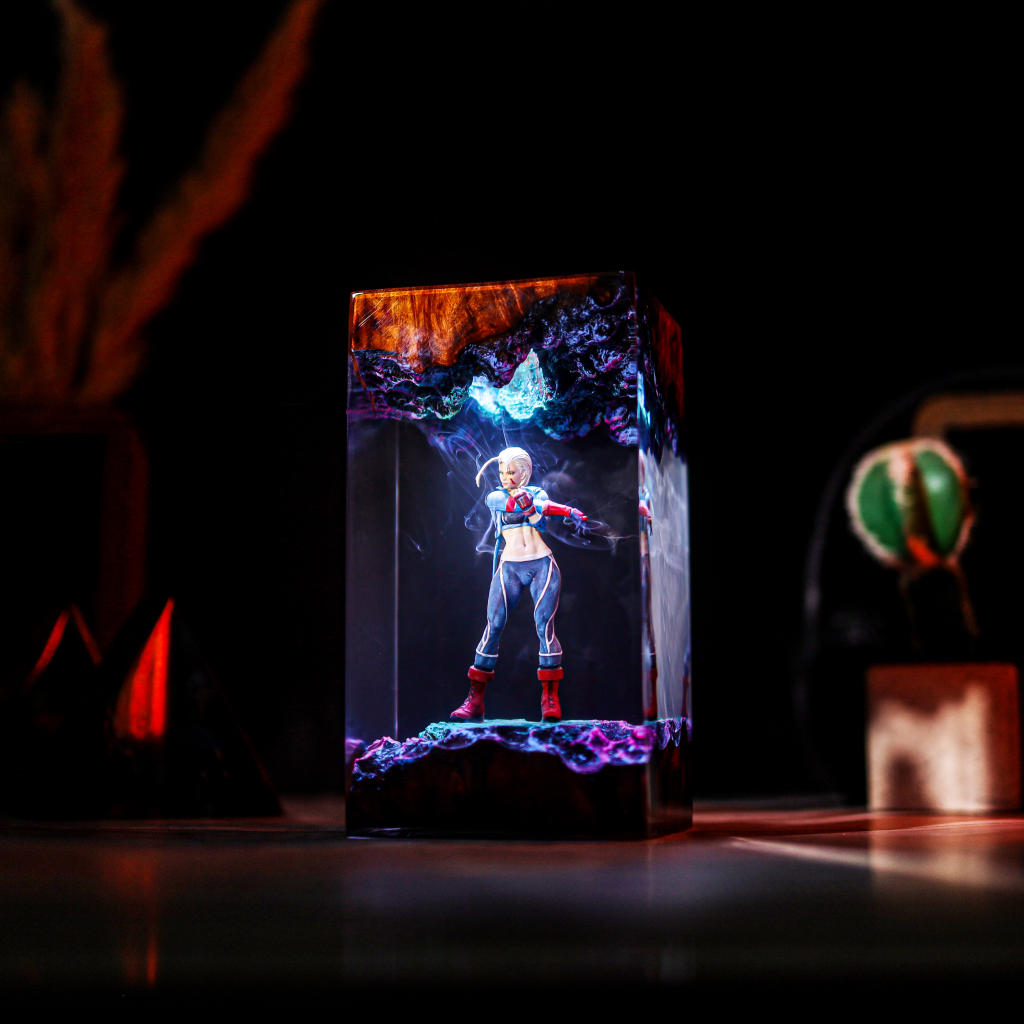 Cammy Street Fighter Night Light - Image 6