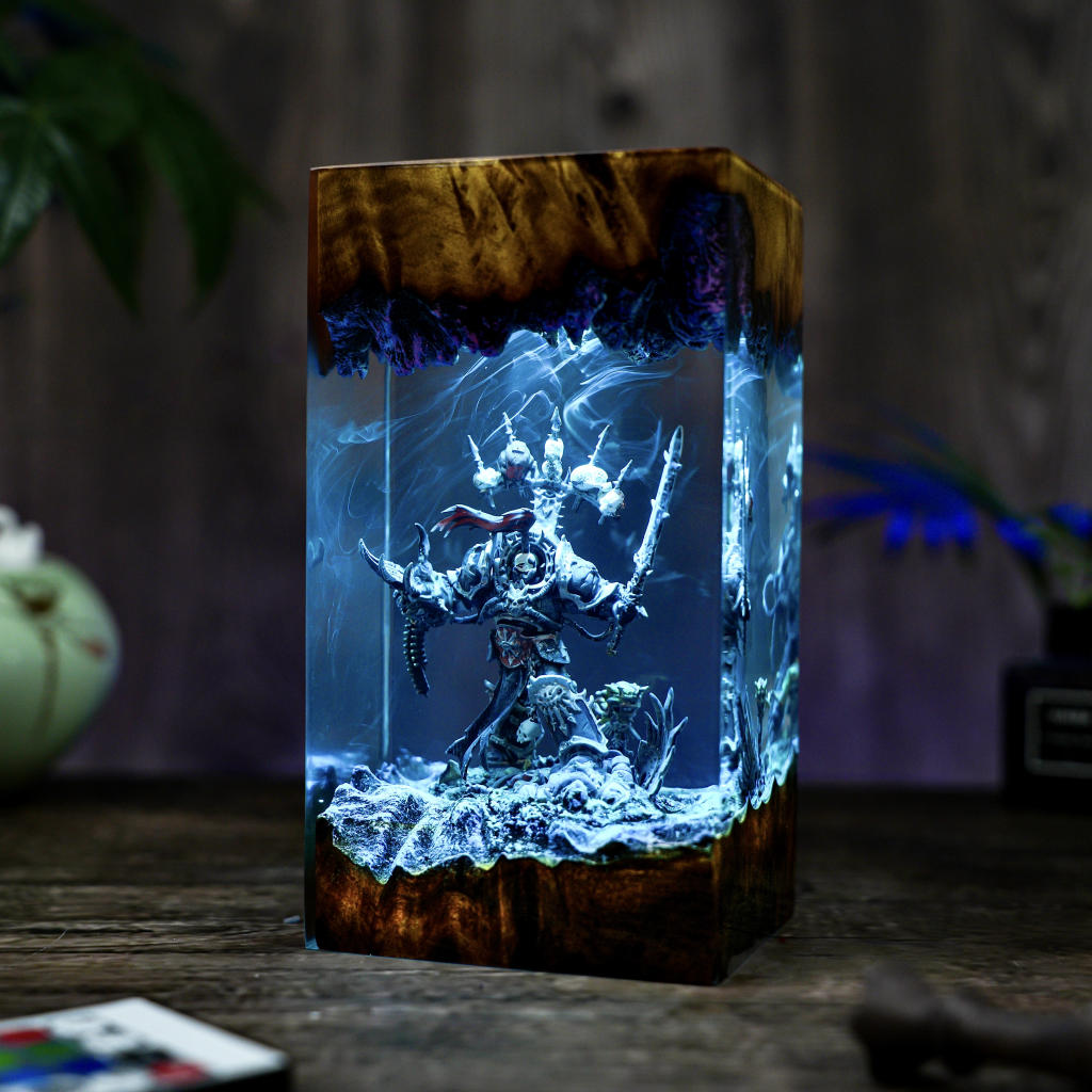 Chaos Space Marines Warhammer Lamp - Image 9