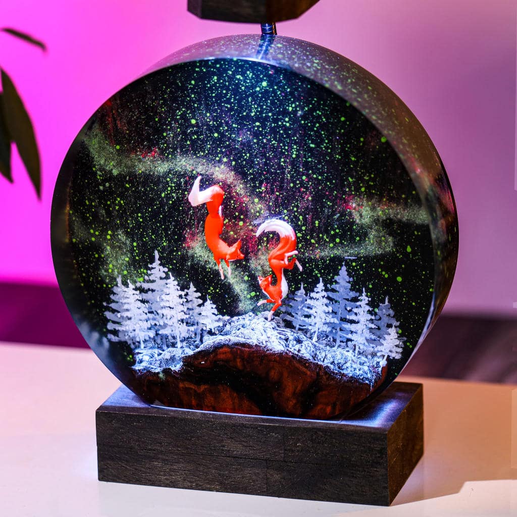 Circular Fox Resin Lamp - Image 6