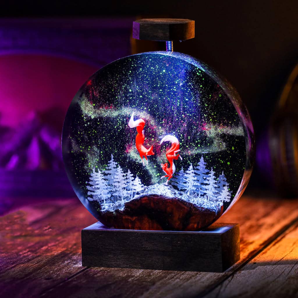 Circular Fox Resin Lamp - Image 5