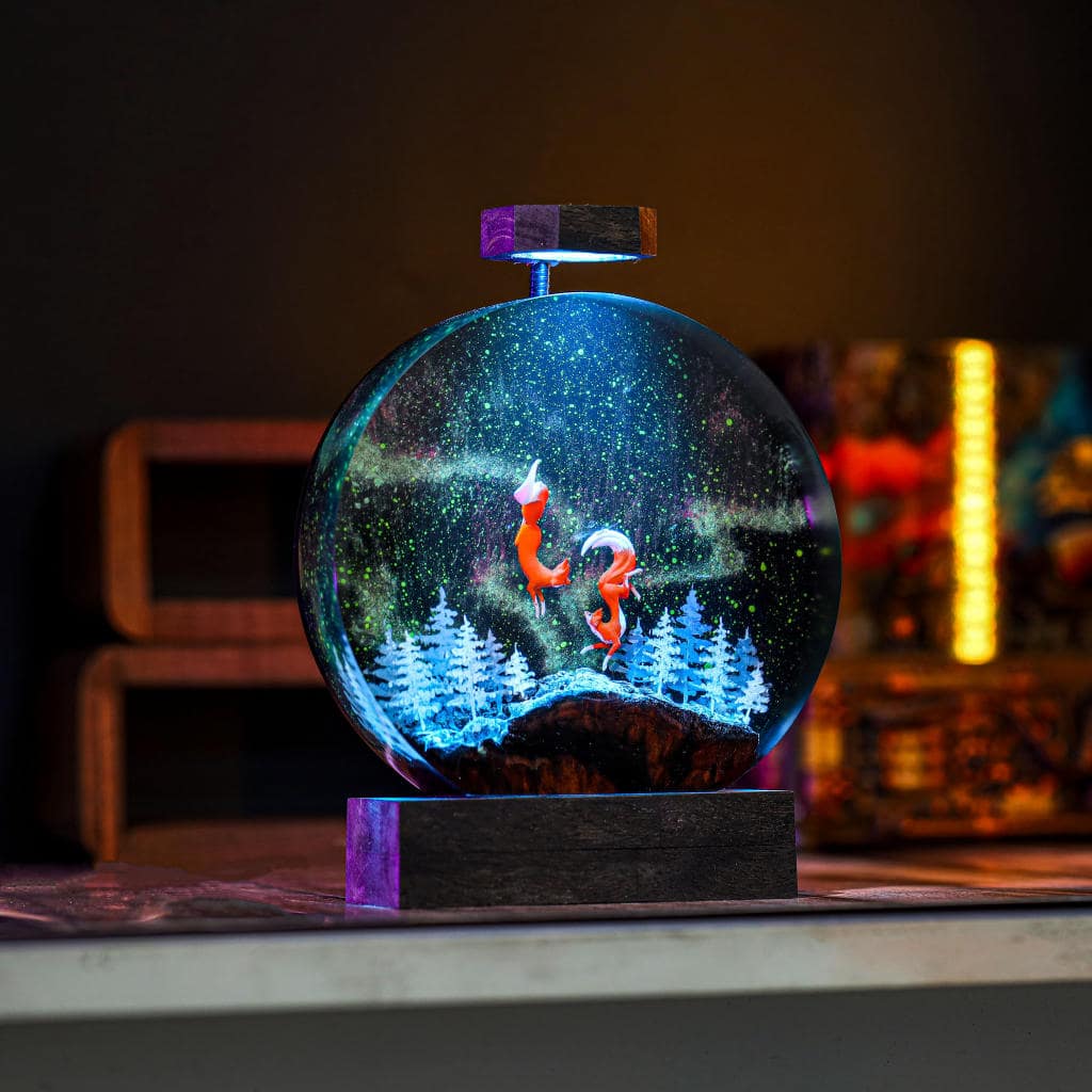 Circular Fox Resin Lamp - Image 3