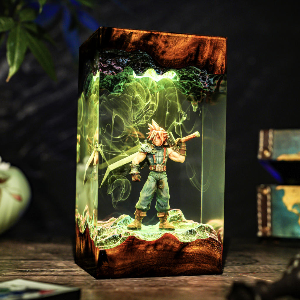 Cloud Strife Final Fantasy Lamp - Image 5