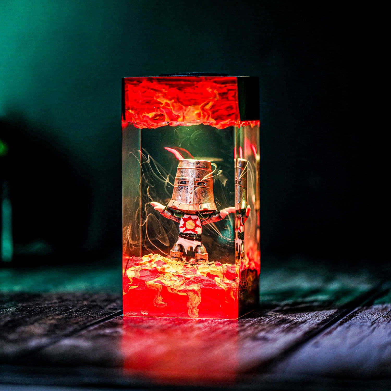 Dark Souls Solaire of Astoria Statue Lamp - Image 7