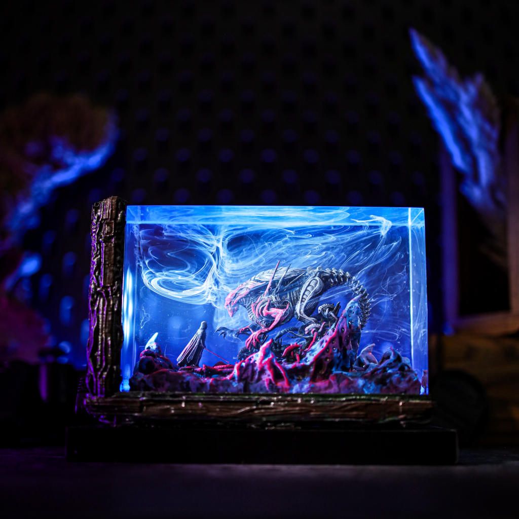 Darth Vader vs Xenomorph Diorama Lamp - Image 2