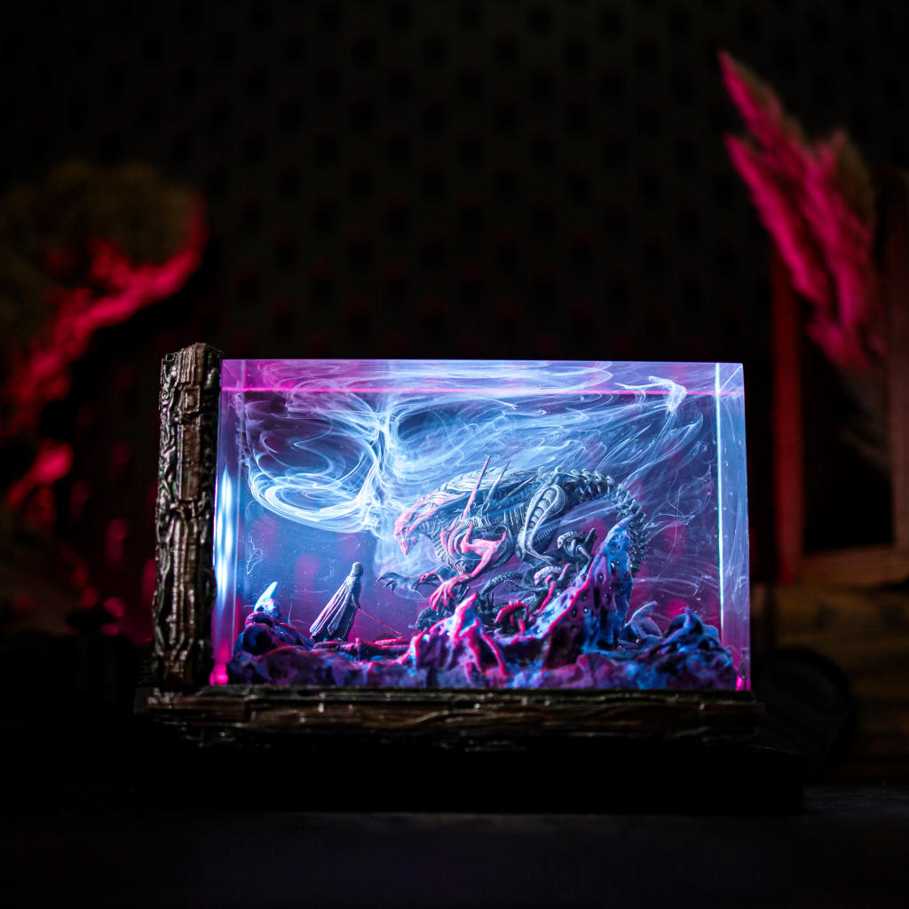 Darth Vader vs Xenomorph Diorama Lamp - Image 4