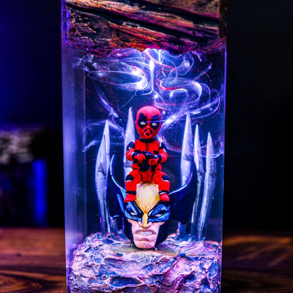 Deadpool VS Wolverine Night Light - Image 2