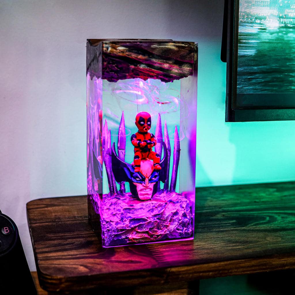 Deadpool VS Wolverine Night Light - Image 3