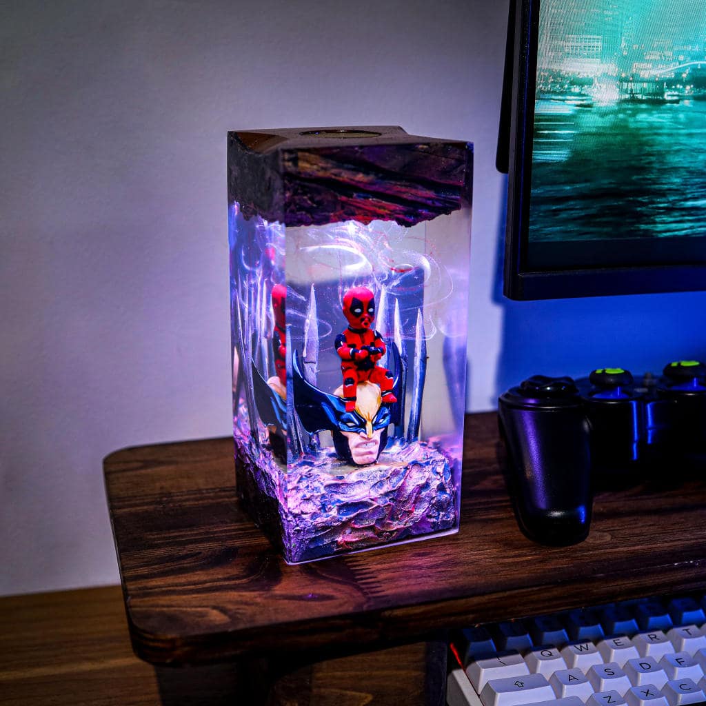 Deadpool VS Wolverine Night Light - Image 5