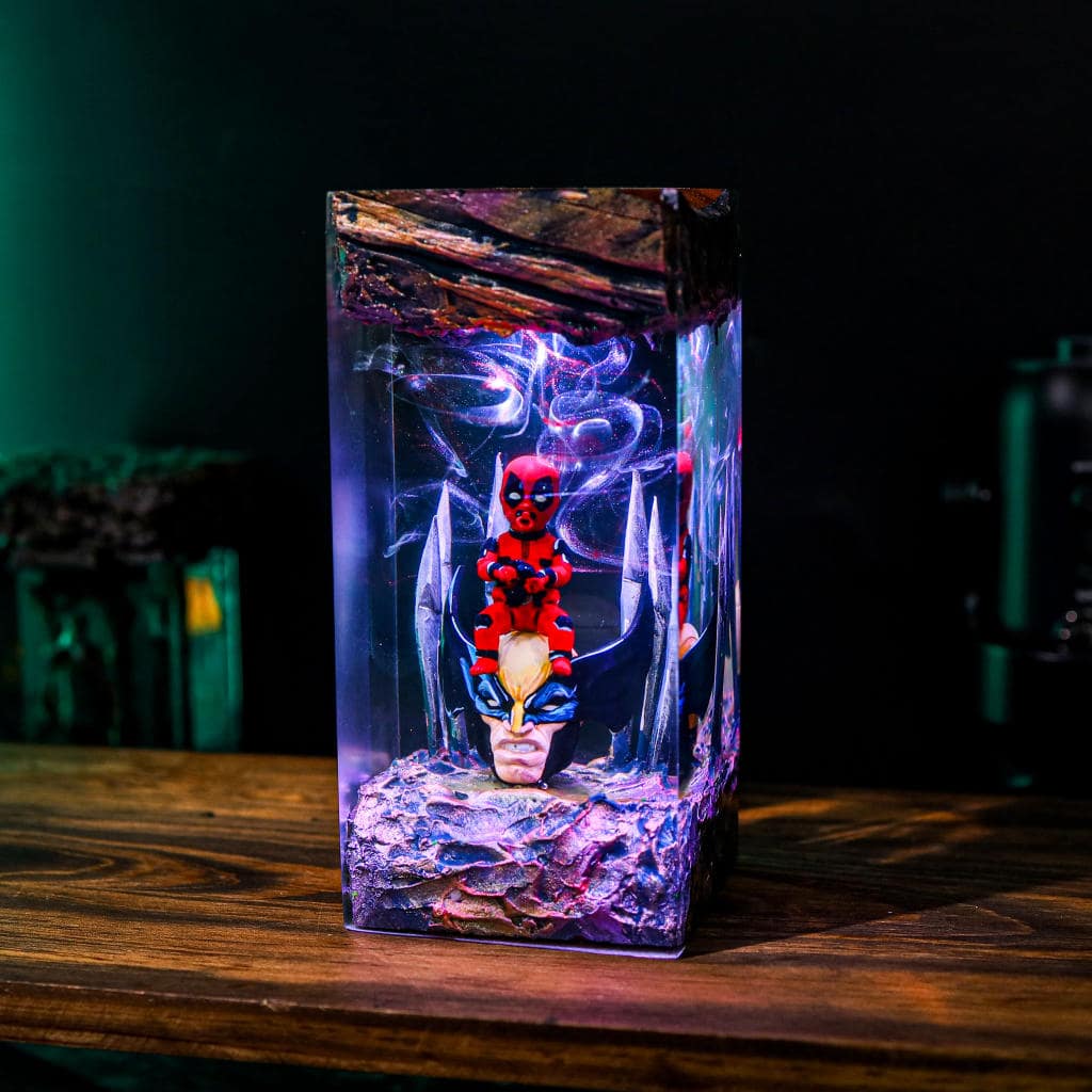 Deadpool VS Wolverine Night Light - Image 6