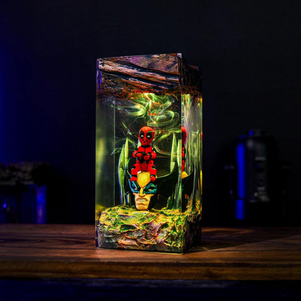 Deadpool VS Wolverine Night Light - Image 7