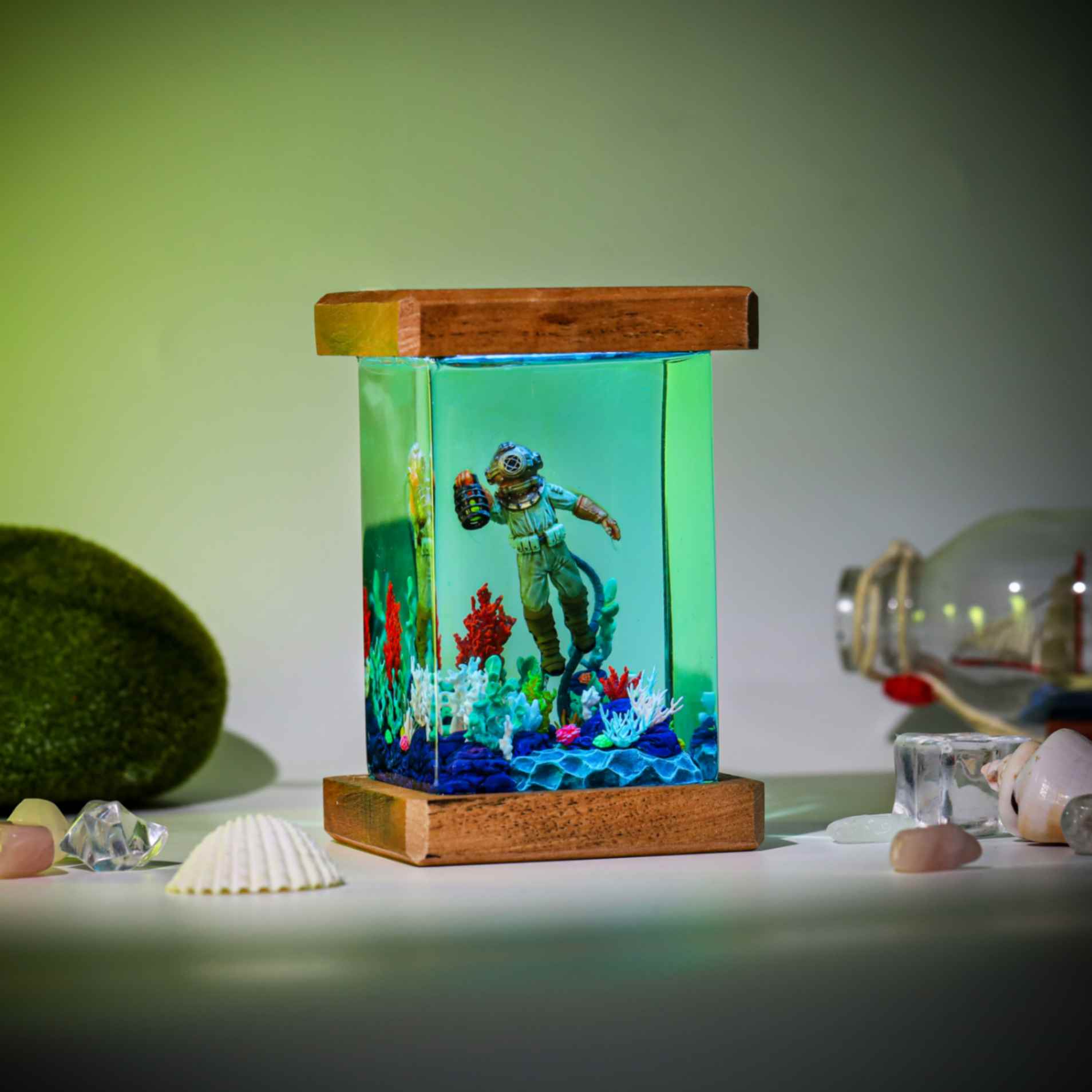 Deep-sea Diver with Air Hose Night light - Image 2