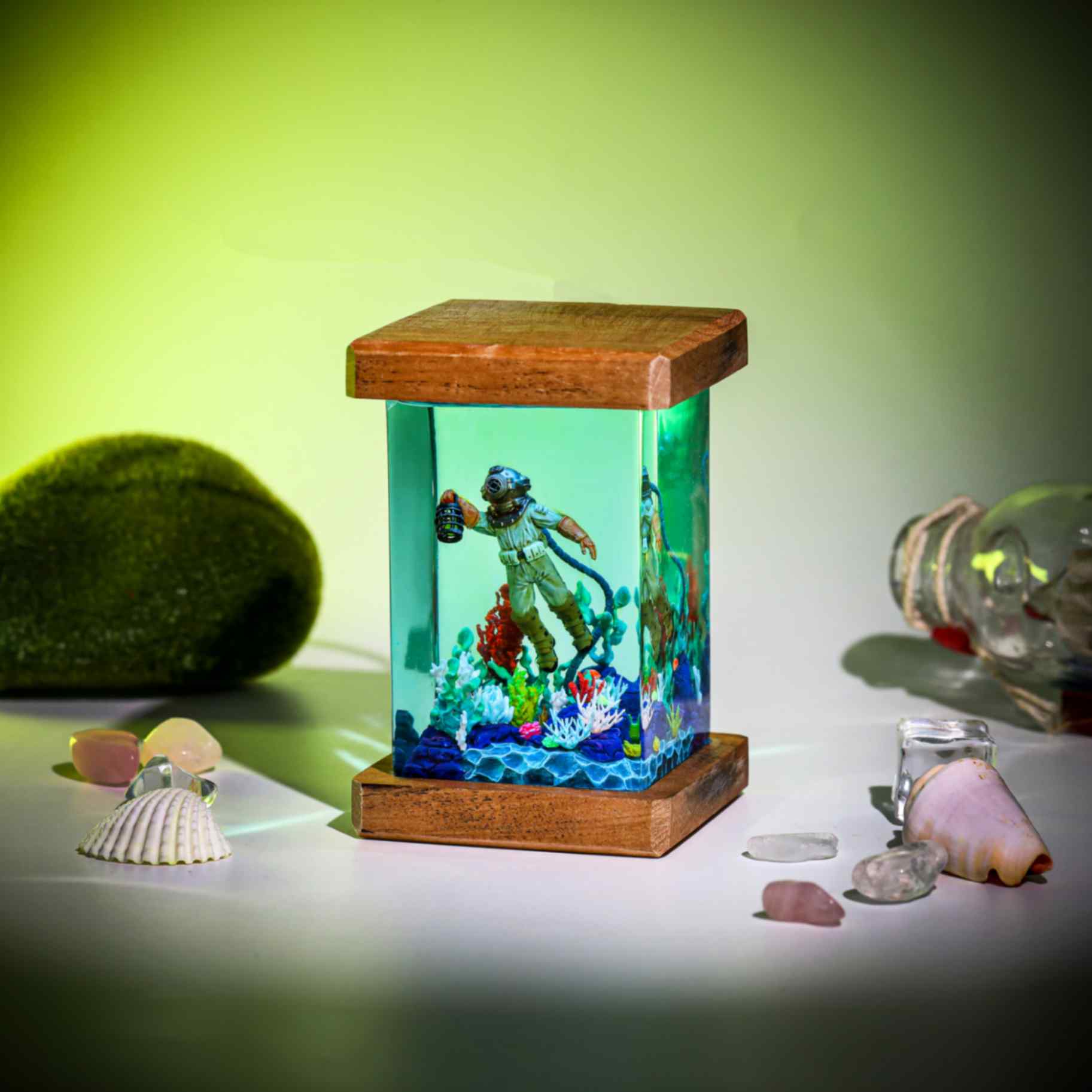 Deep-sea Diver with Air Hose Night light - Image 4