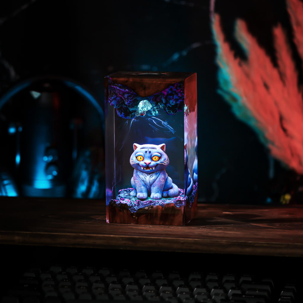 Derpy Tiger KPop Demon Hunters Lamp - Image 6