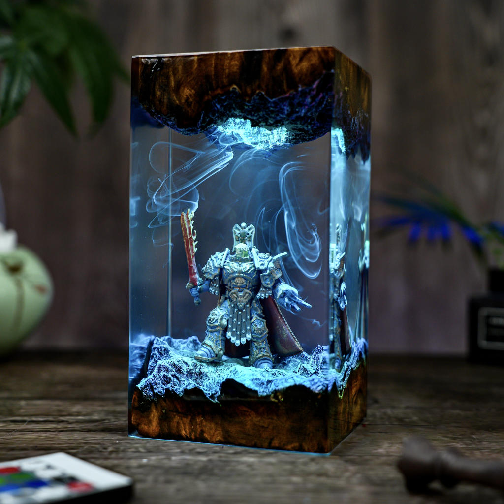 Emperor of The Mankind Warhammer Lamp - Image 3