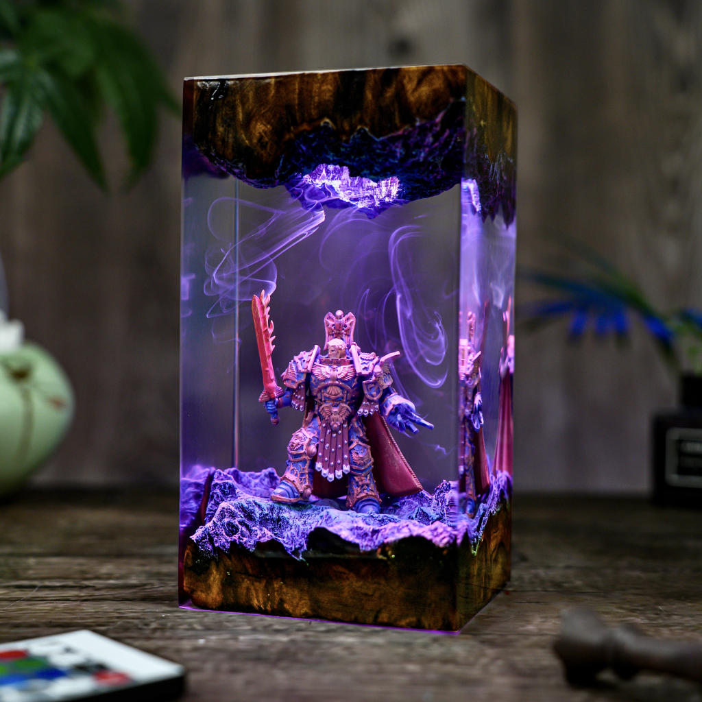 Emperor of The Mankind Warhammer Lamp - Image 6