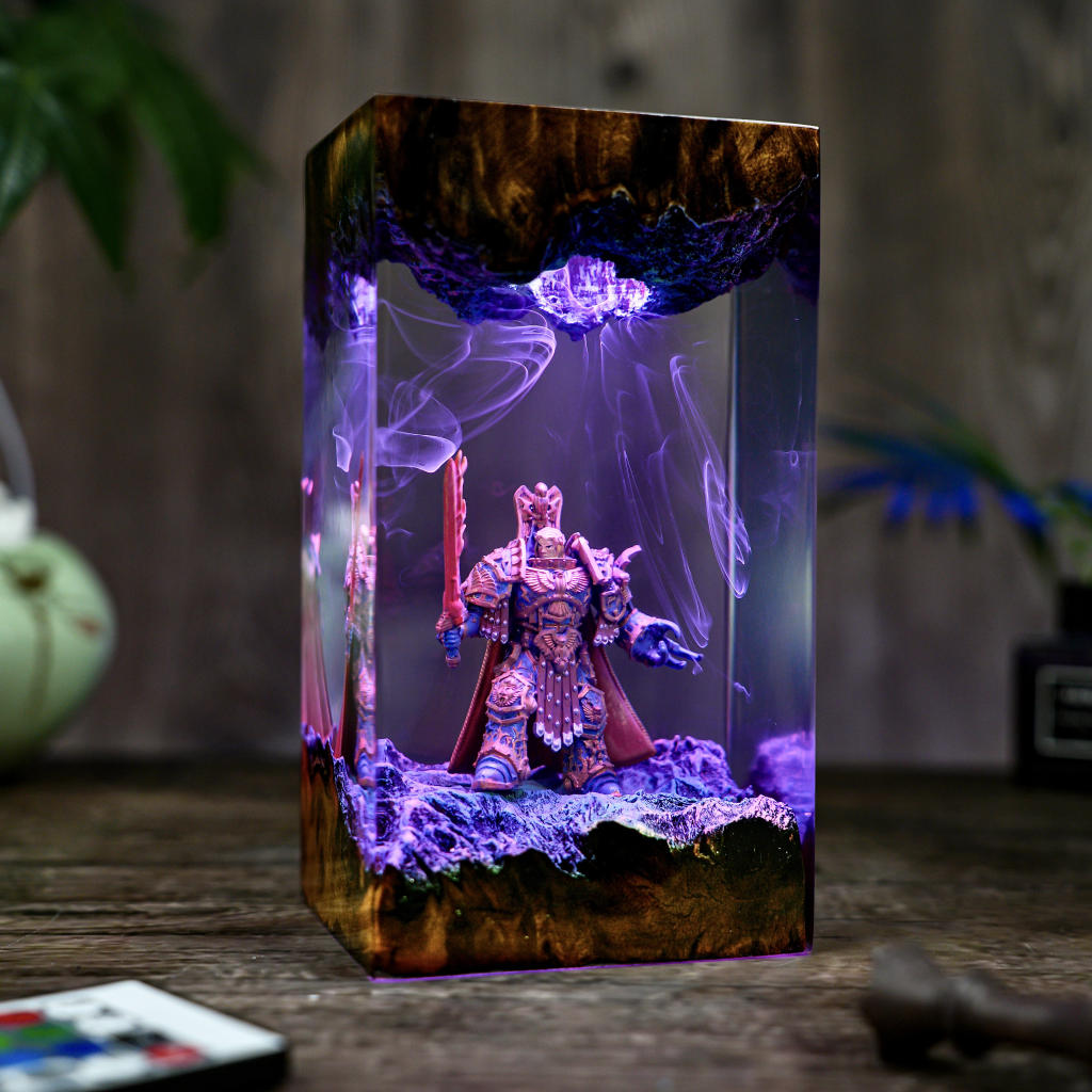 Emperor of The Mankind Warhammer Lamp - Image 5