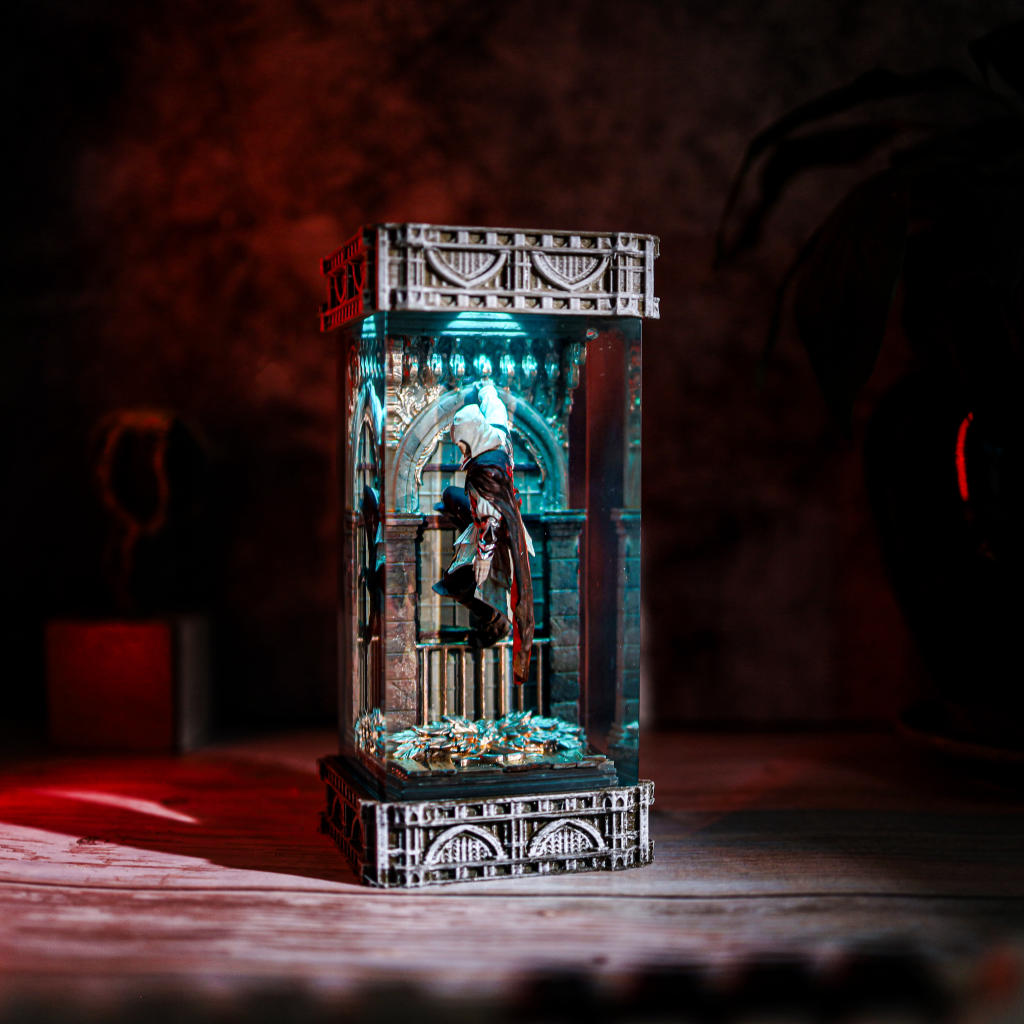 Ezio Auditore Assassin's Creed Lamp - Image 5