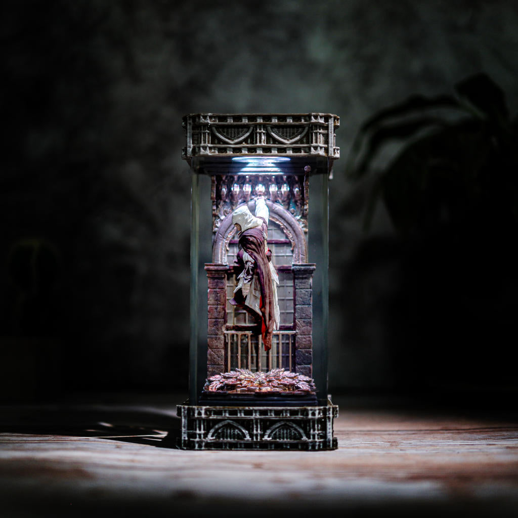 Ezio Auditore Assassin's Creed Lamp - Image 6