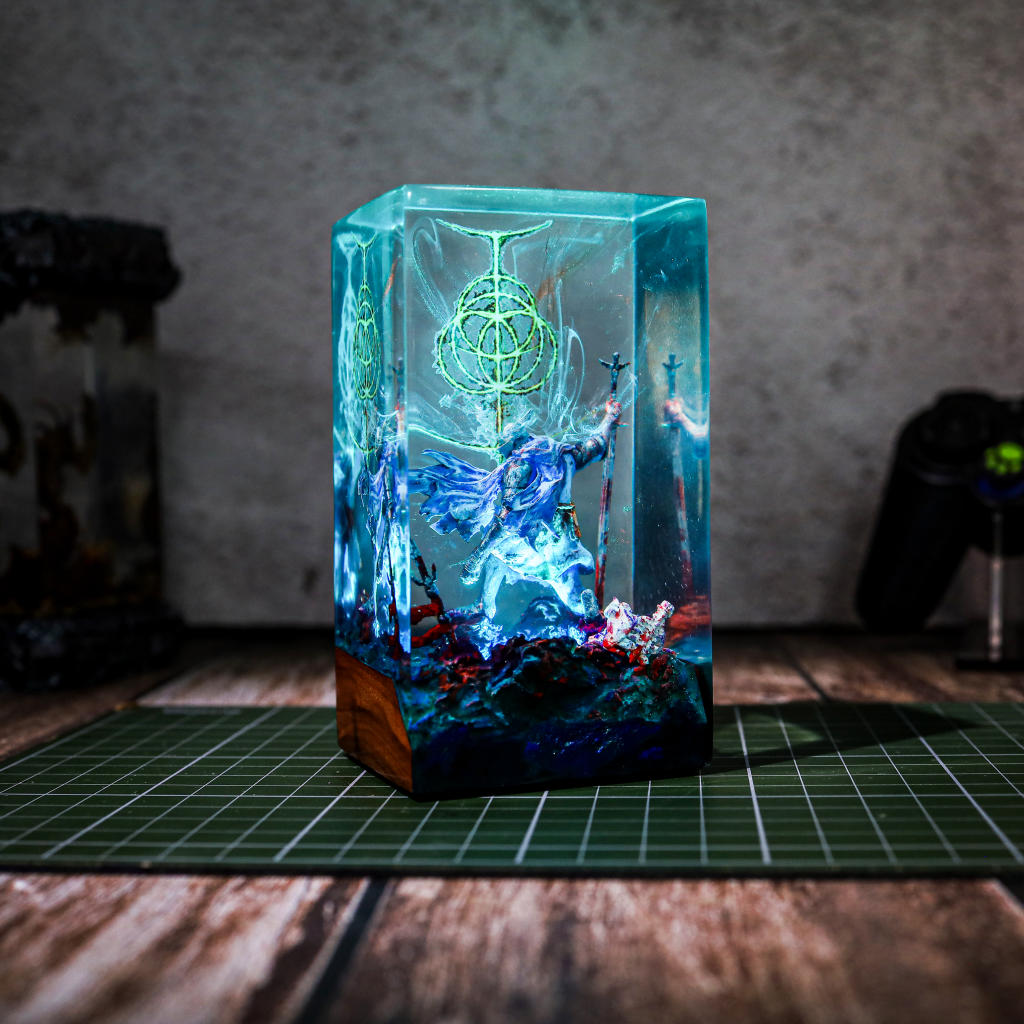 Medieval Knight Kneeling Lamp Ver 2 - Image 10