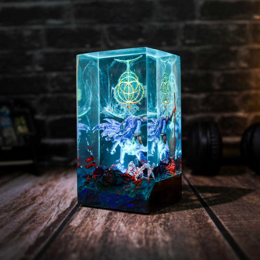 Medieval Knight Kneeling Lamp Ver 2 - Image 7