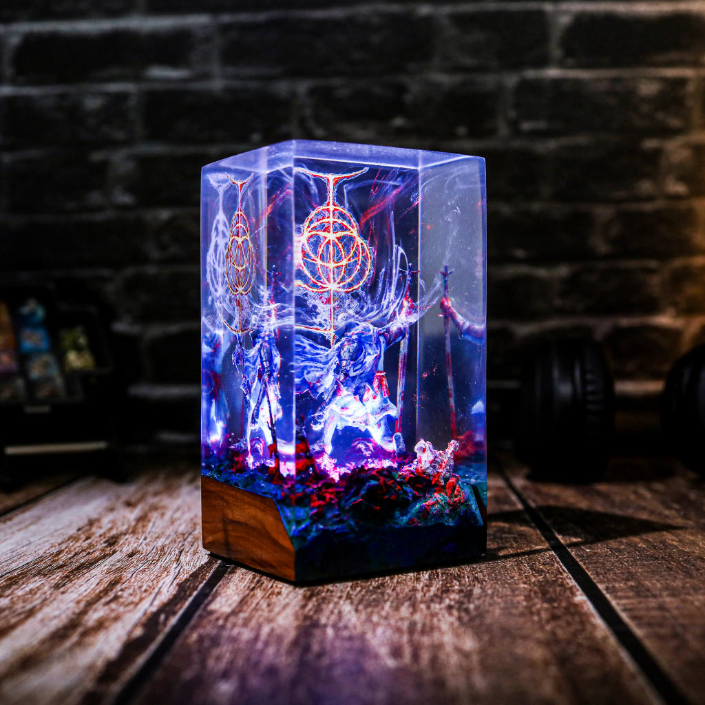 Medieval Knight Kneeling Lamp Ver 2 - Image 5