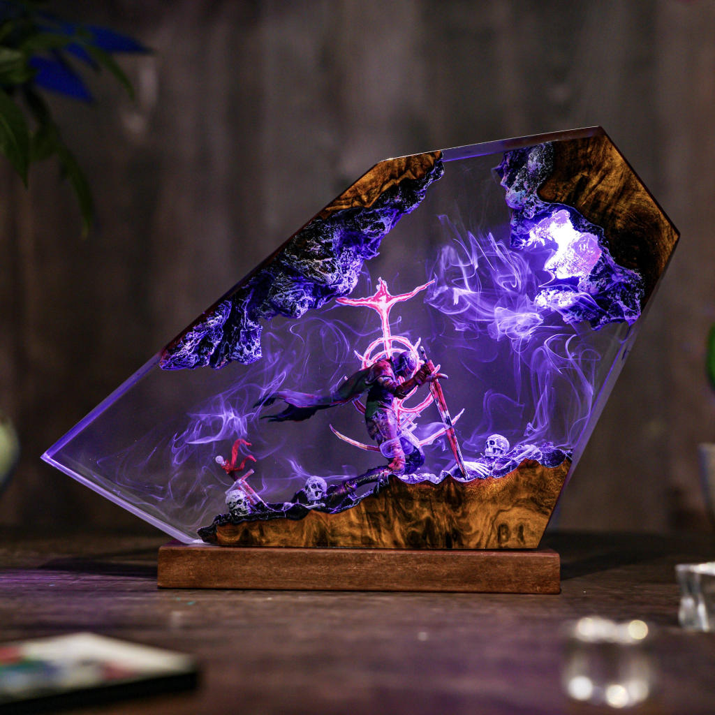 Medieval Knight Kneeling Lamp Ver 3 - Image 4