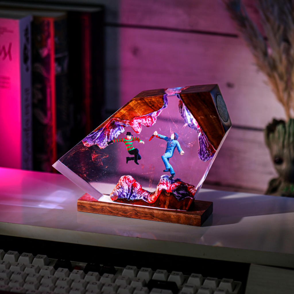 Freddy vs Michael Night Light - Image 4