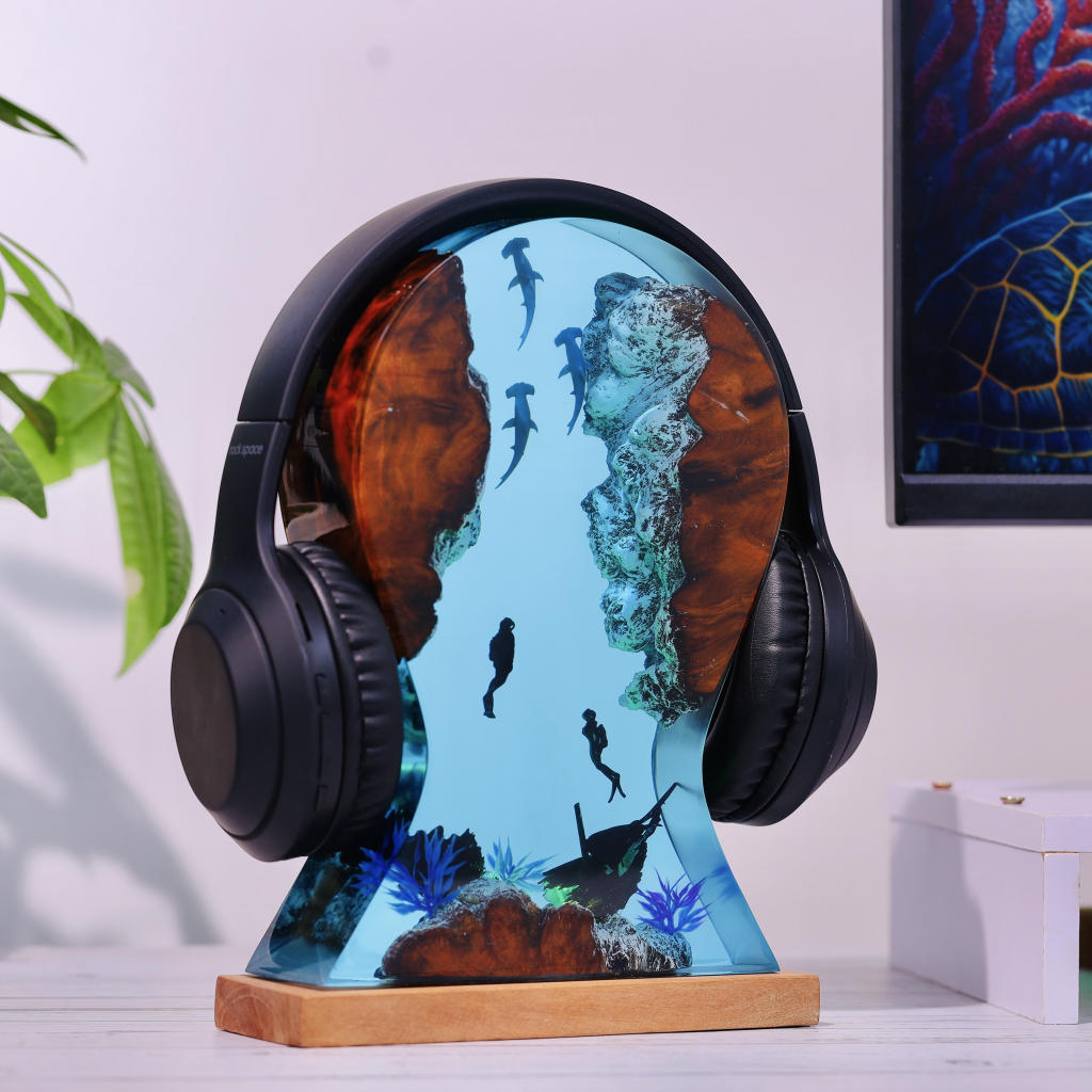 Hammerhead Shark night light &amp; Headphone Stand - Image 2
