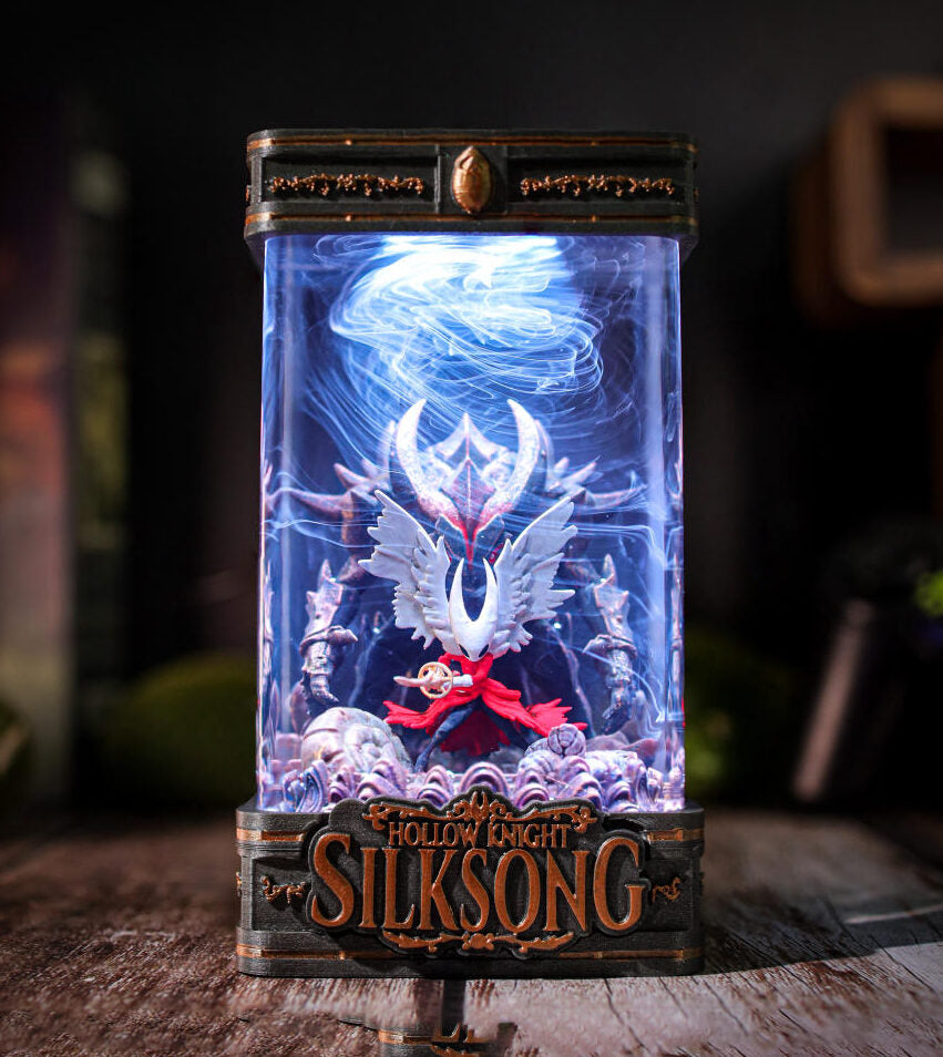 Hornet Battle Hollow Knight Silksong Diorama Lamp