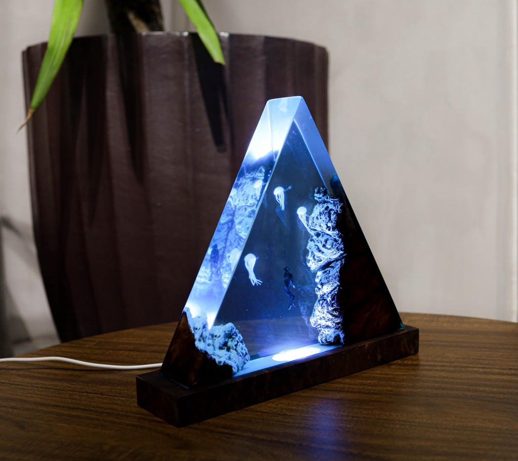 Jellyfish and diver Night Light - Image 2