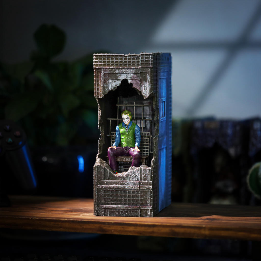 Joker Book Nook - Image 12
