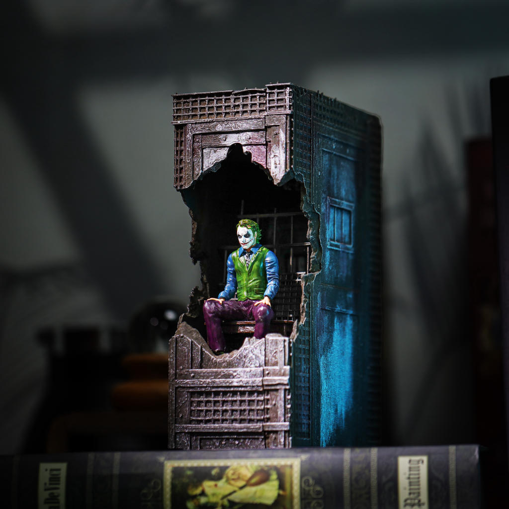 Joker Book Nook - Image 13