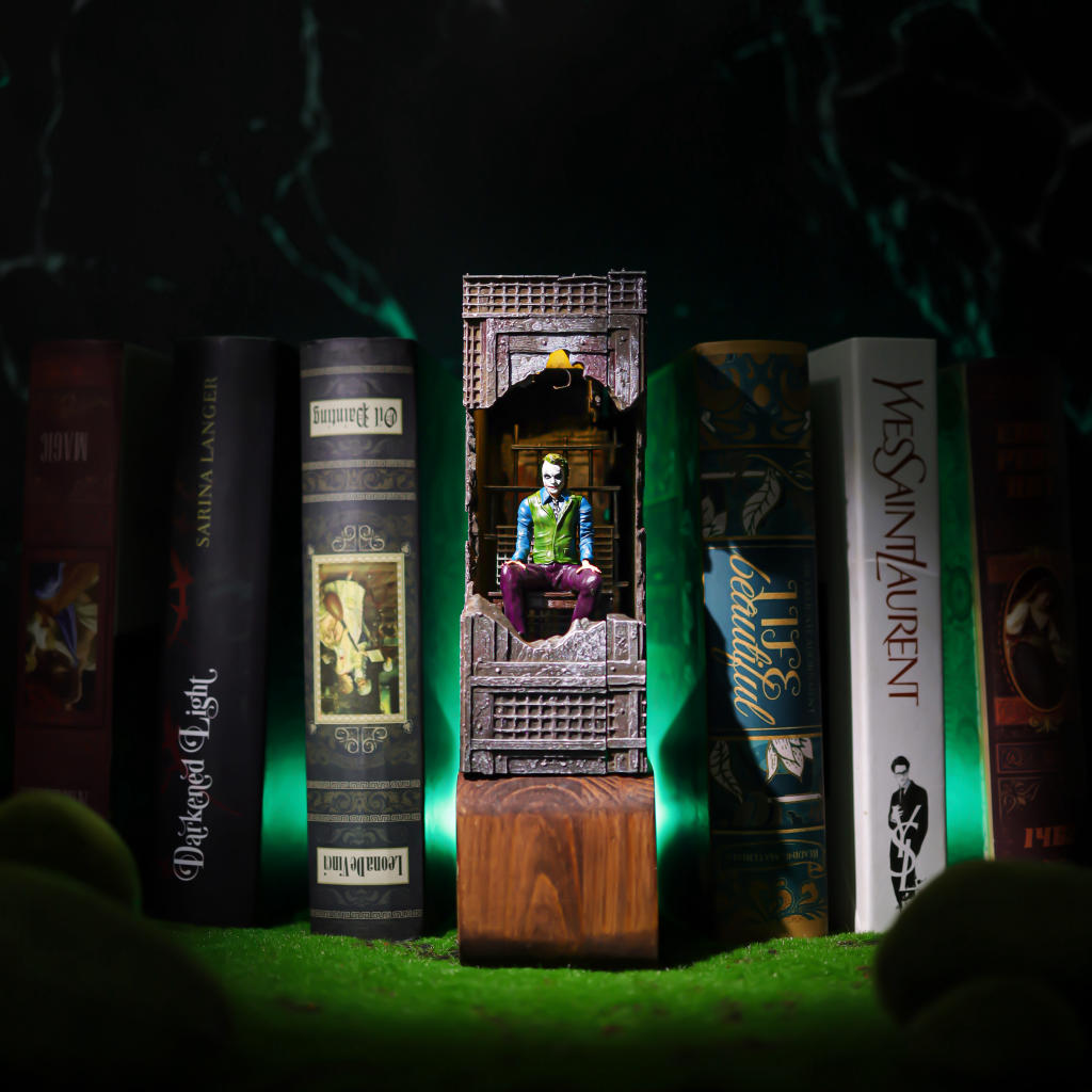 Joker Book Nook - Image 3