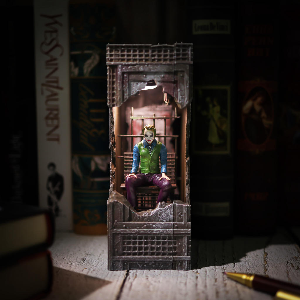 Joker Book Nook - Image 7