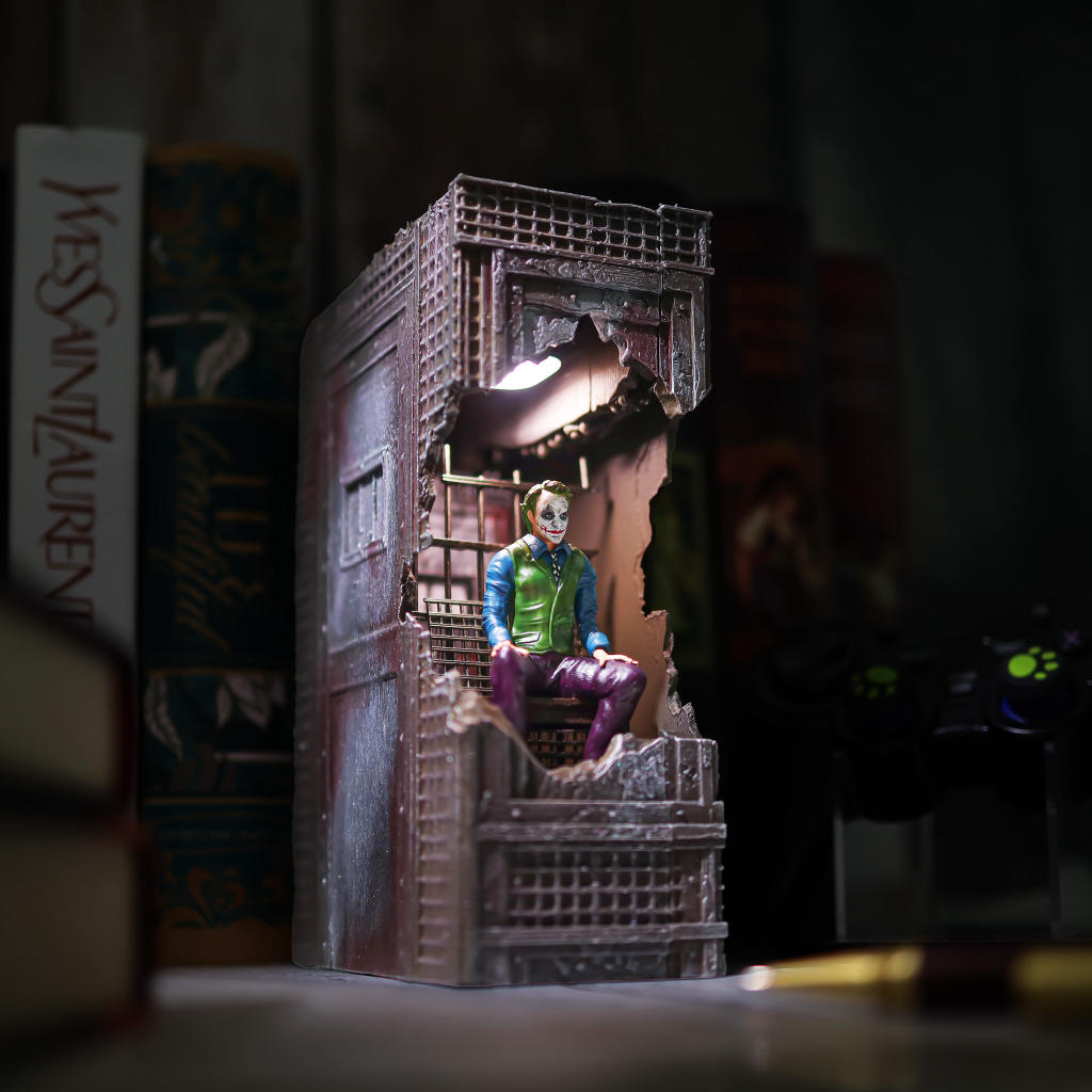 Joker Book Nook - Image 8