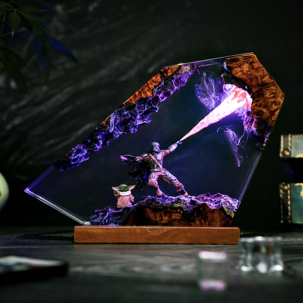 Mandalorian Star Wars Lamp - Image 2