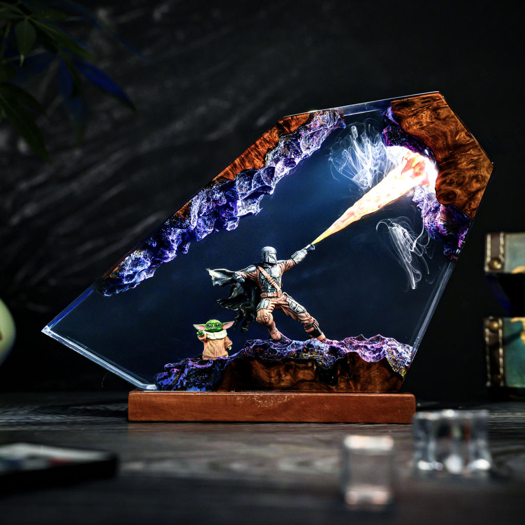 Mandalorian Star Wars Lamp - Image 3
