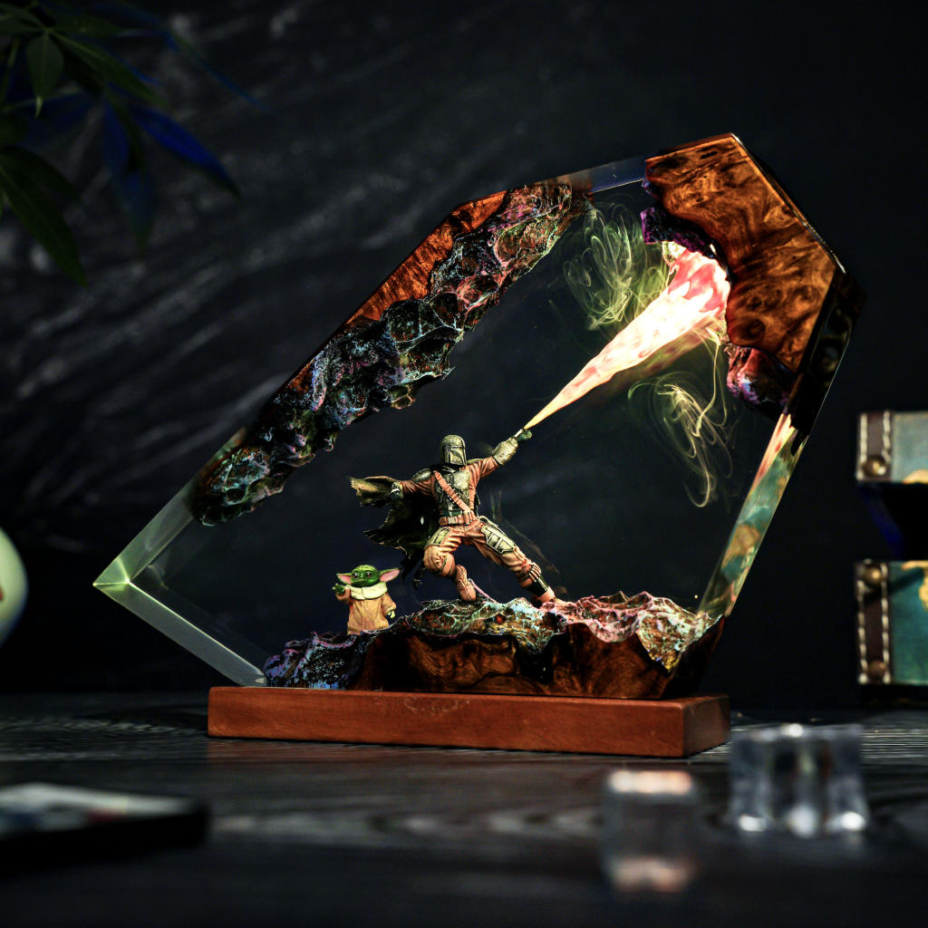 Mandalorian Star Wars Lamp - Image 5