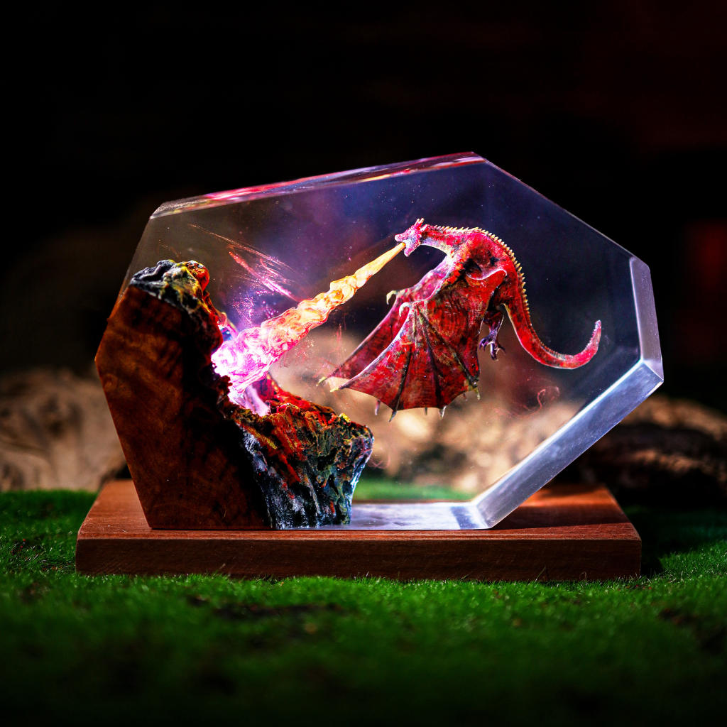 Meleys Dragon Breathing Fire Lamp - Image 2