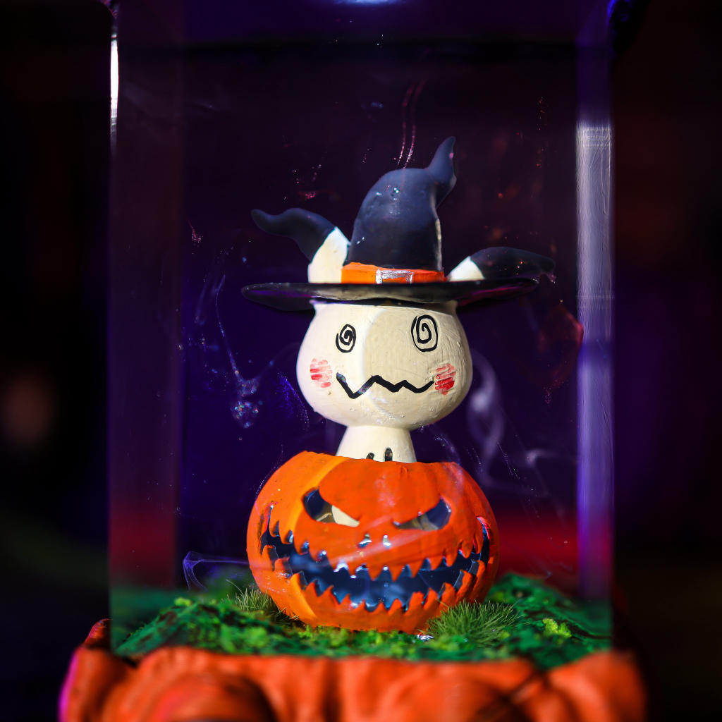Mimikyu Pokémon Halloween Lamp - Image 9