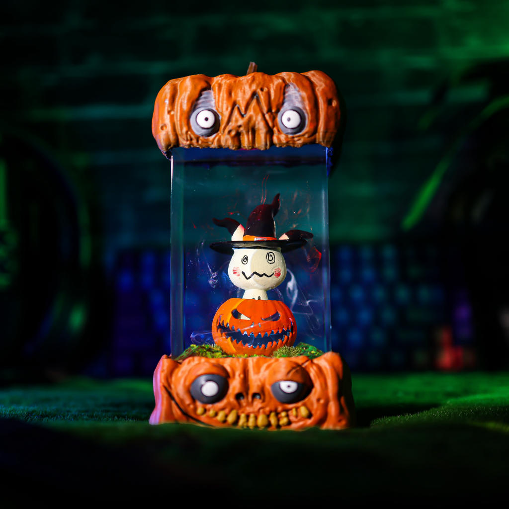 Mimikyu Pokémon Halloween Lamp - Image 4