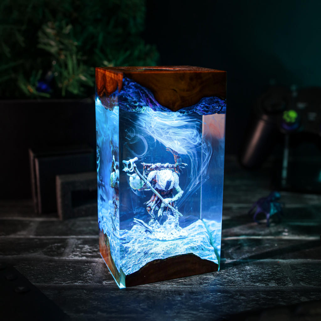 Monoco Clair Obscur Expedition 33 Lamp - Image 4