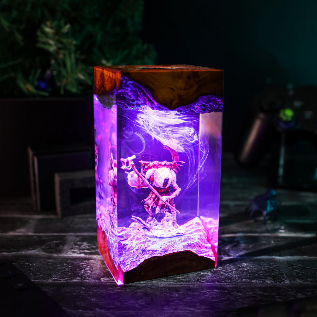 Monoco Clair Obscur Expedition 33 Lamp - Image 3